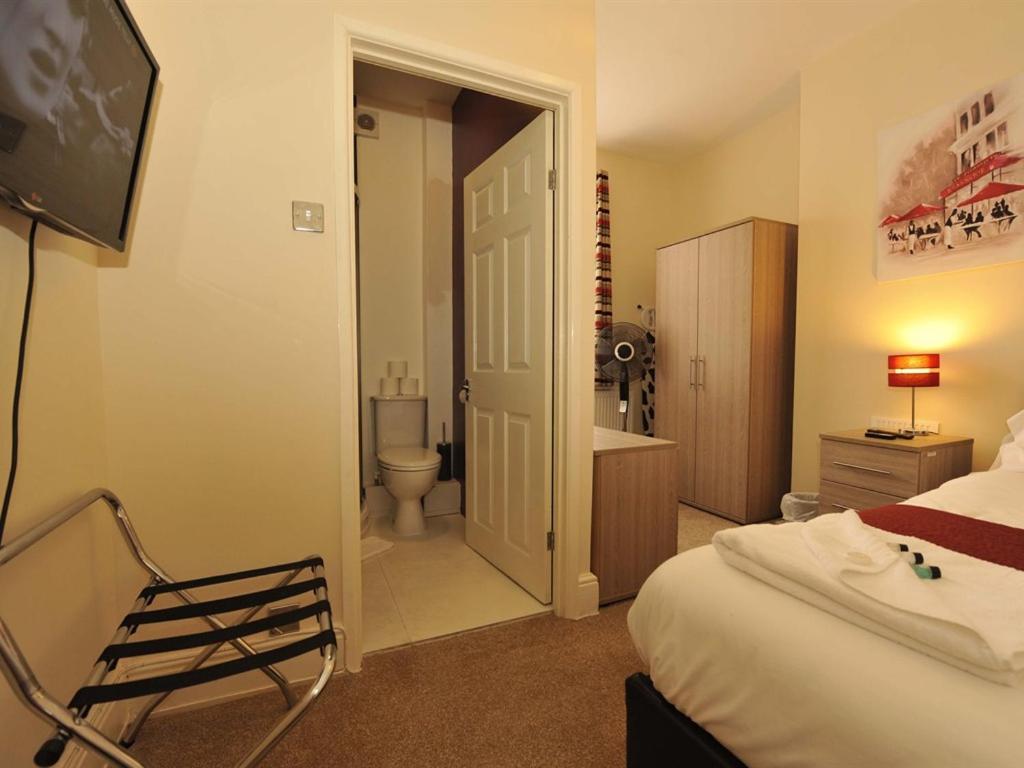 Gail'S Guest House Баррі Екстер'єр фото