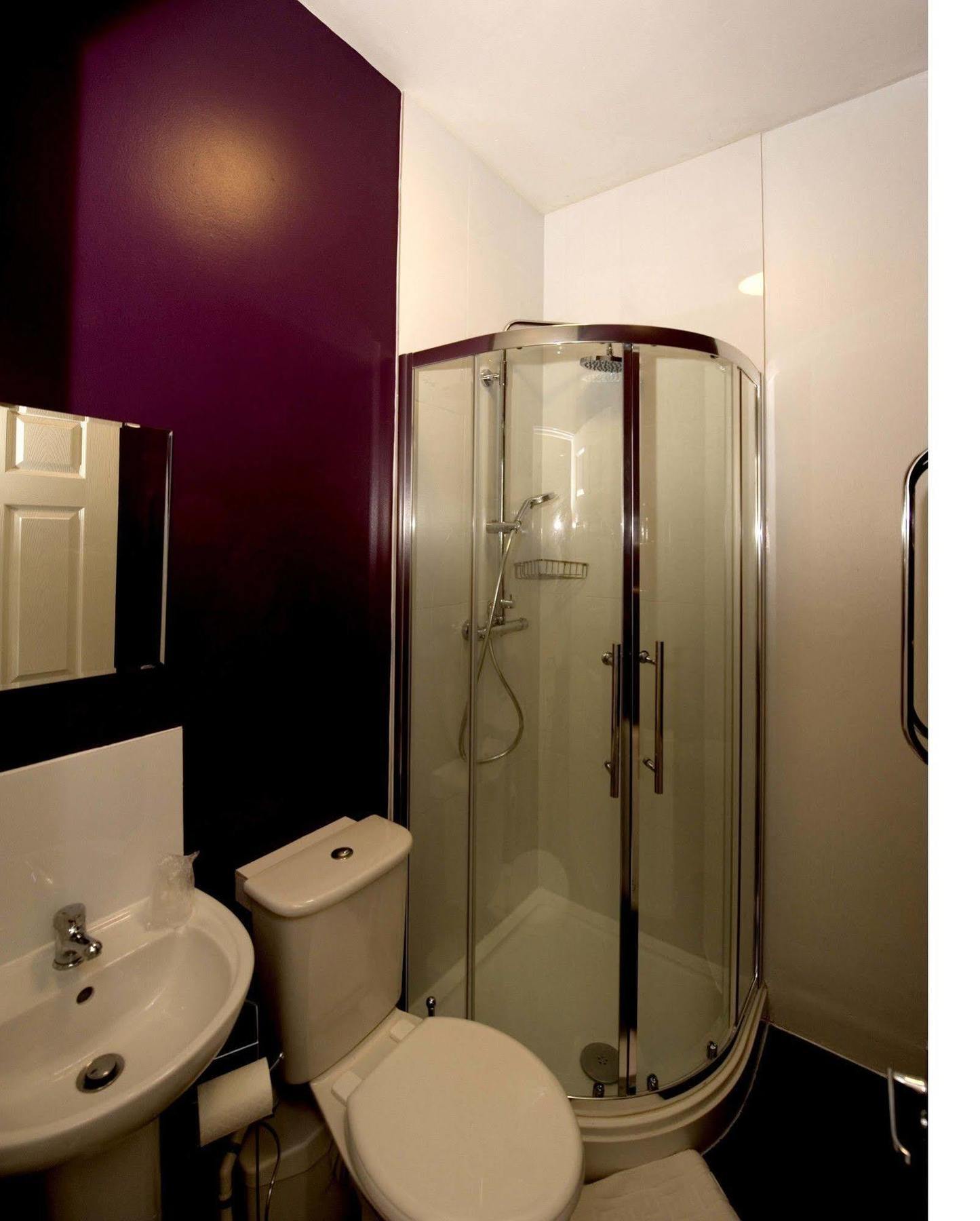 Gail'S Guest House Баррі Екстер'єр фото