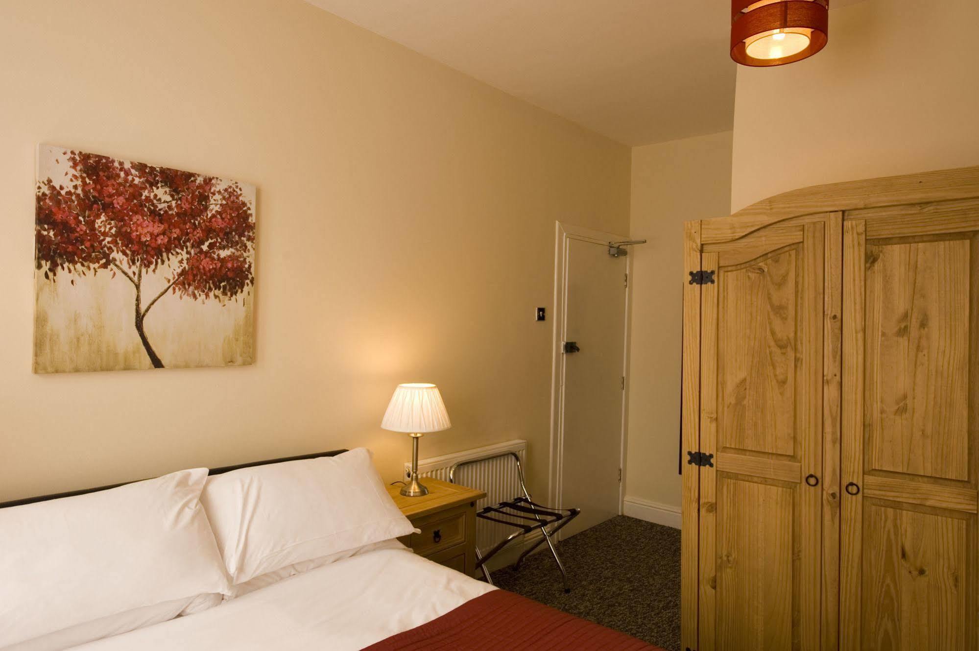 Gail'S Guest House Баррі Екстер'єр фото